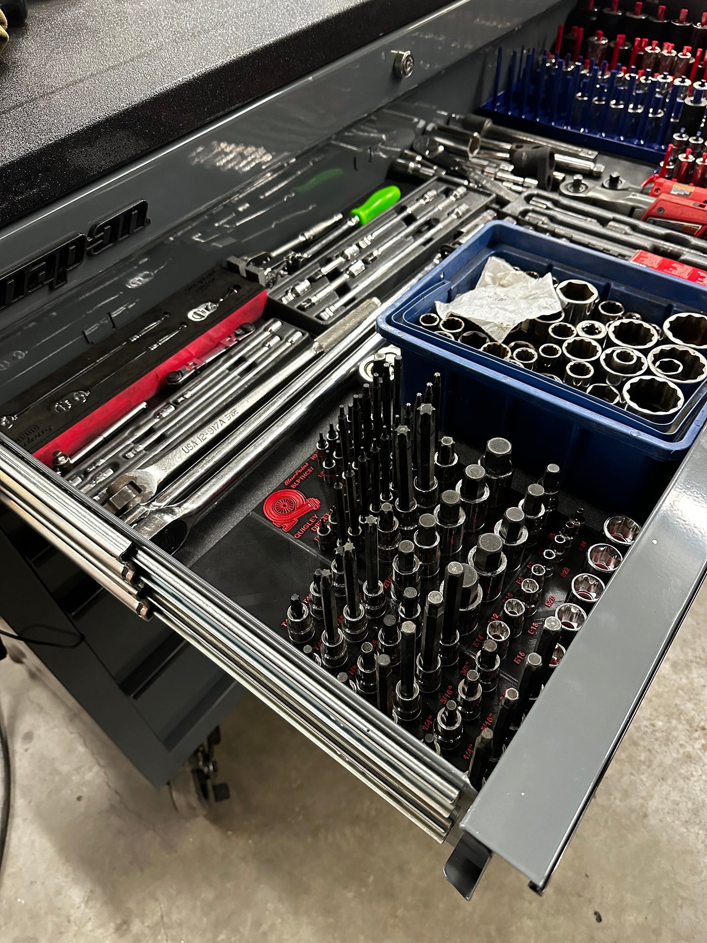 Bluepoint 87 Piece toolbox organizer