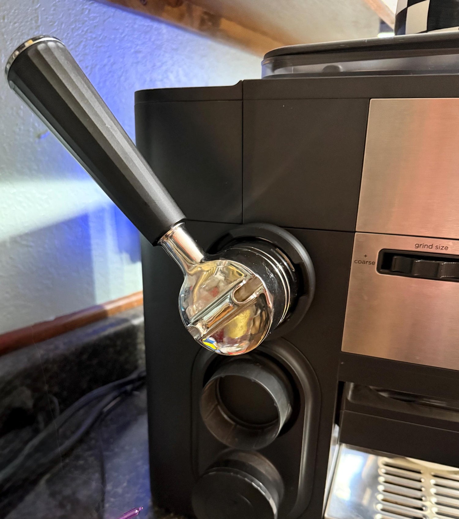 Ninja Luxe portafilter holder