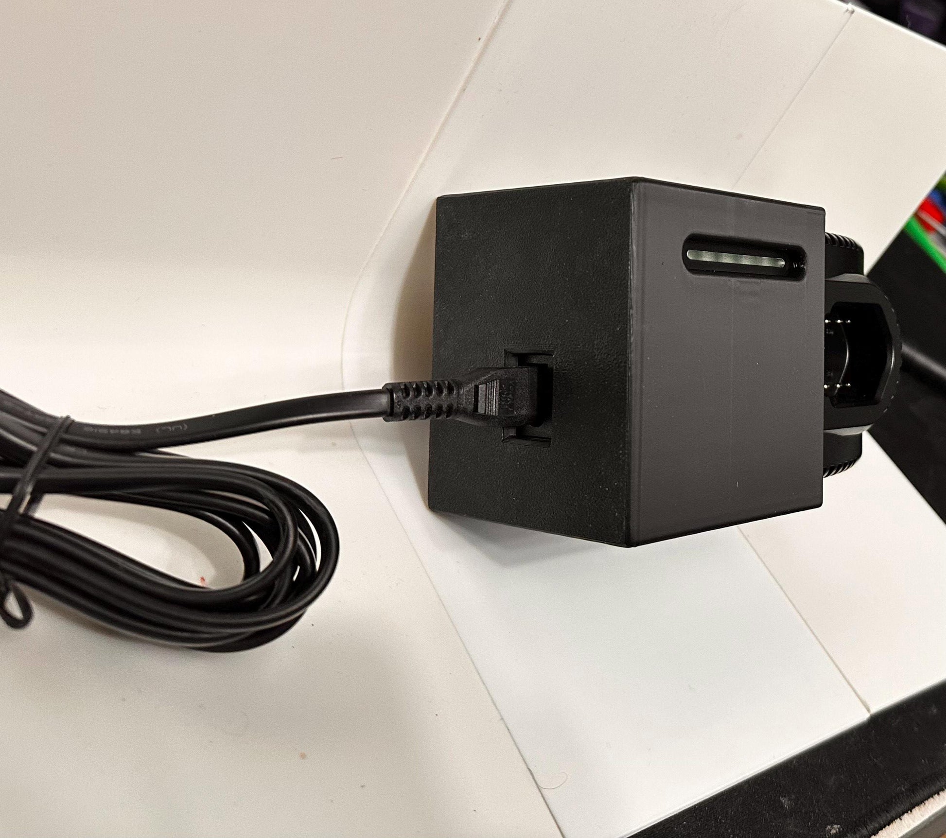 Magnetic/Non-Magnetic Wall Snap-on Charger Holder