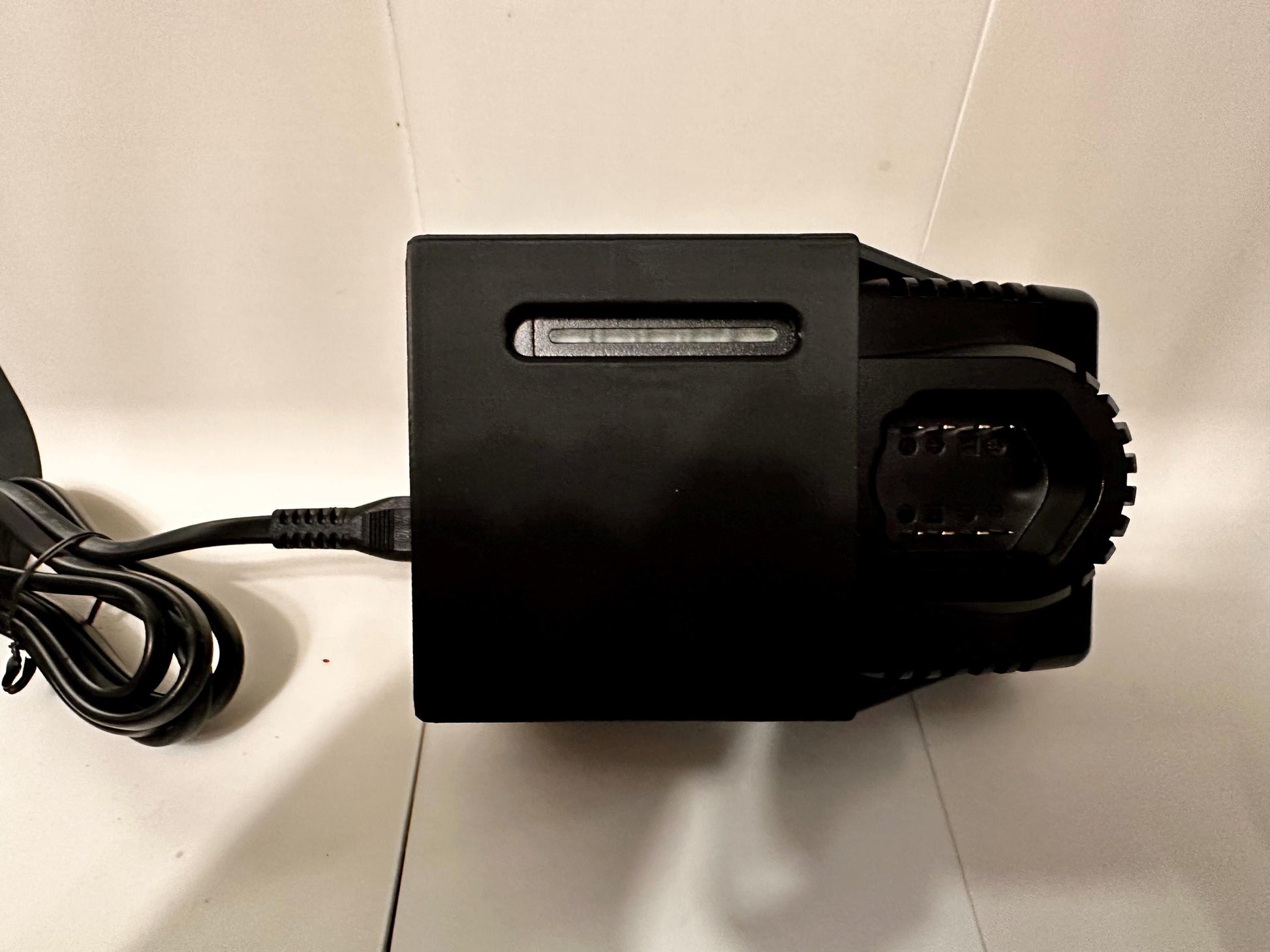 Magnetic/Non-Magnetic Wall Snap-on Charger Holder